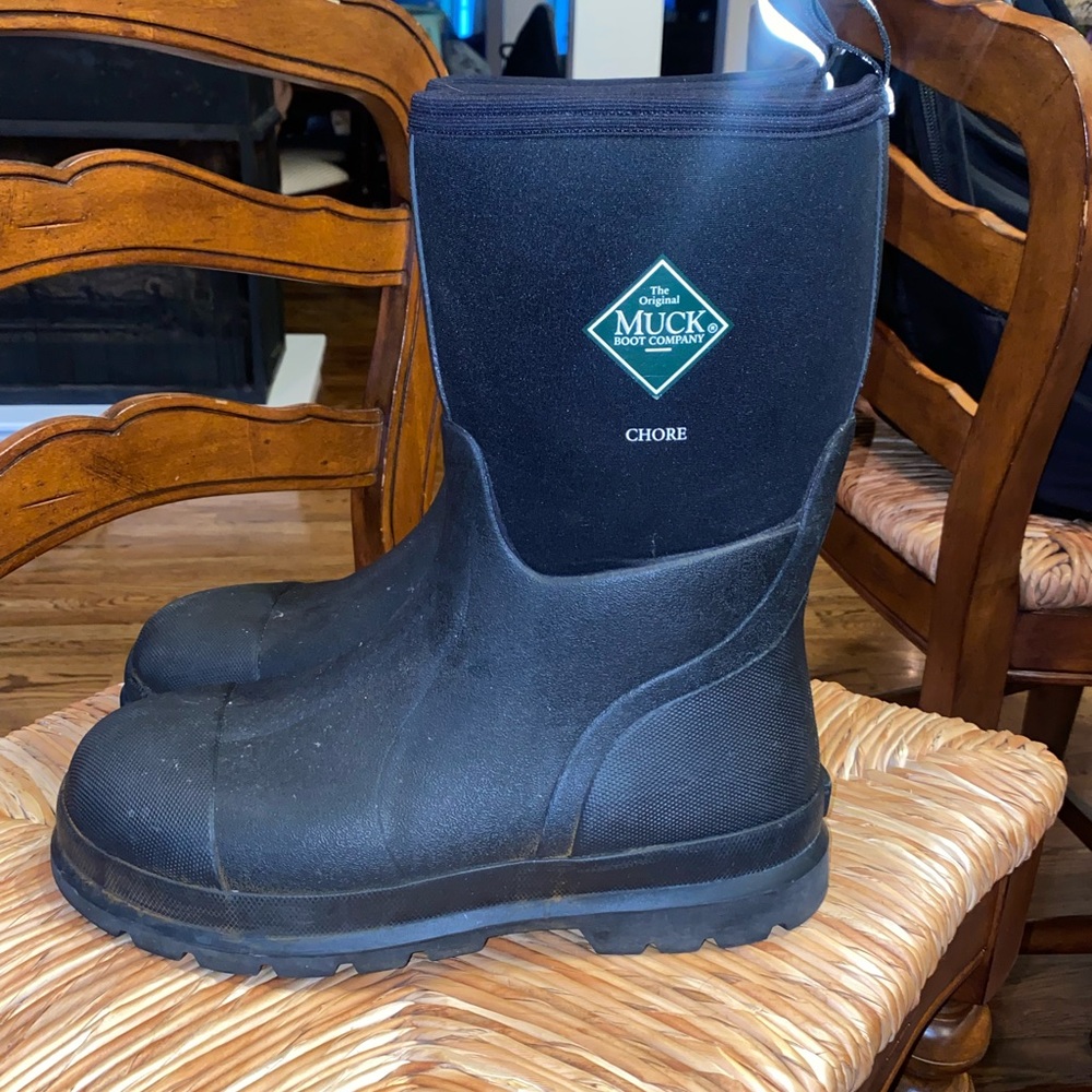 Size 12 Men’s Muck Boots Chore